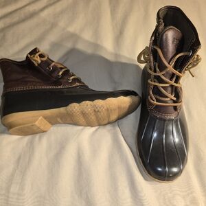 SOLD  Sperry Top-Sider Women’s Duck Boots Waterproof Brown Black Size 8